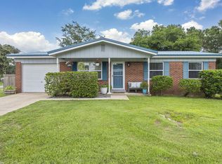 56 10th St, Shalimar, FL 32579