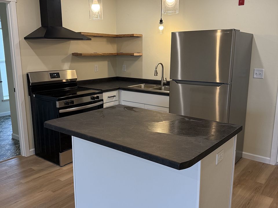 1st image of 135 N 4th Ave #11574354