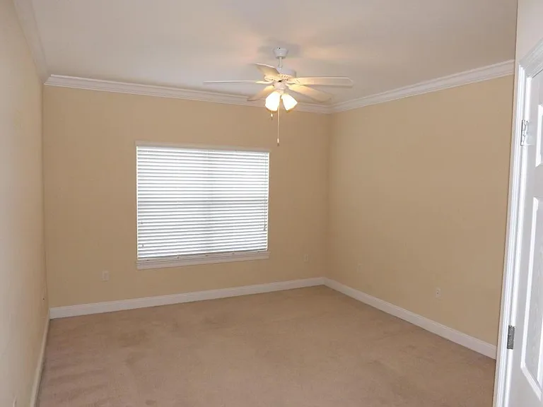 321 Nathey Ave — Photo 6