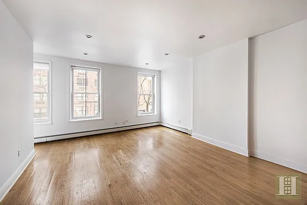 Rented by Halstead Real Estate | media 27