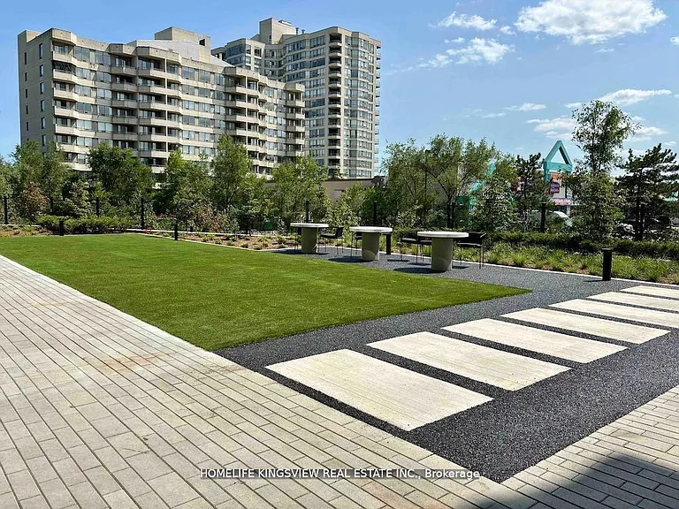 86 Dundas St E #522 — Photo 24