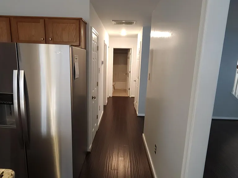 6917 Vanderbilt Ave — Photo 38