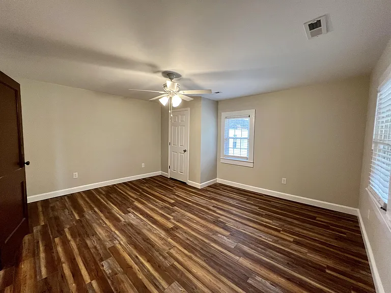 2447 Eldridge Rd — Photo 8