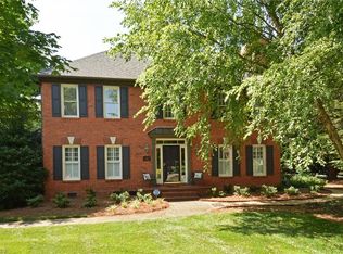 5101 Laurel View Dr, Winston Salem, NC 27104