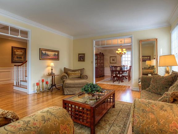 4th image of 7433 Huntland Dr