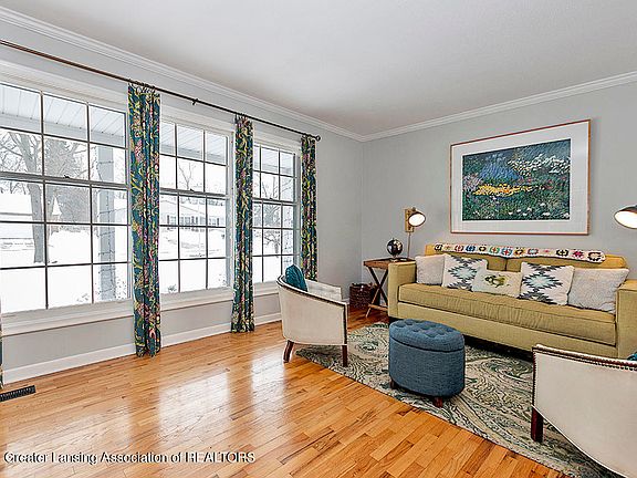 4th image of 2804 E Southwood Dr