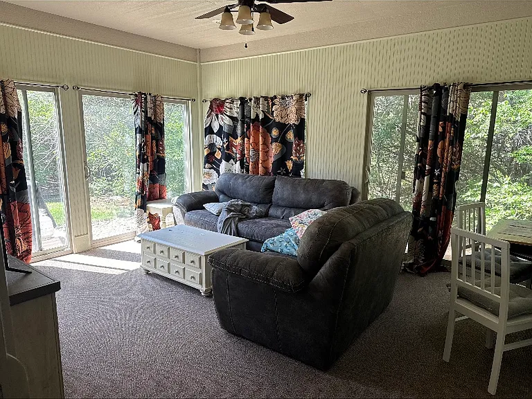 Pine Hill Pl — Photo 4