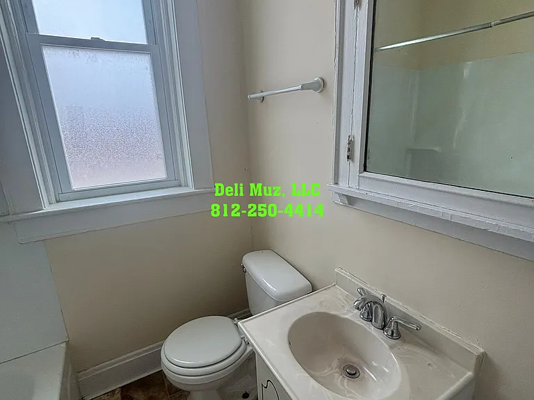706 Court St #C — Photo 14