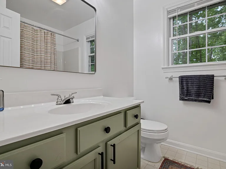 583 Norwich Dr — Photo 29
