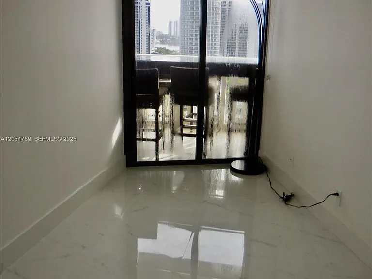 1000 Island Blvd #2308 — Photo 27