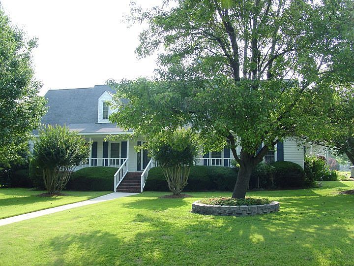 1st image of 200 Buckingham Dr