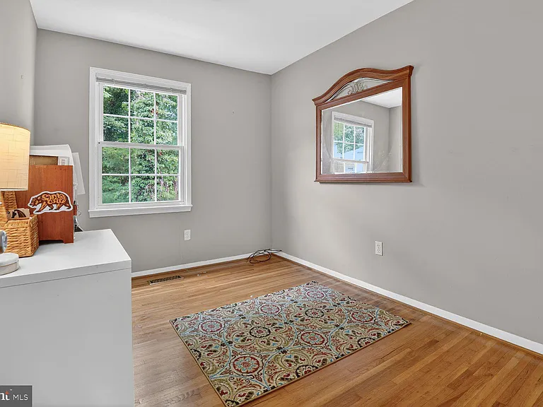 7716 Tiverton Dr — Photo 11