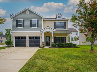 138 River Oak St, Spring Lake, NC 28390