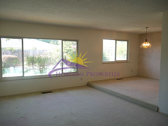 5th image of 6319 Saint James Dr