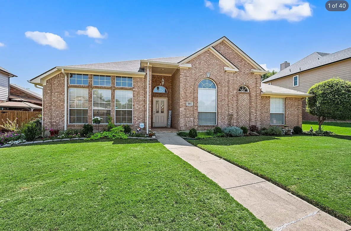 4 bed, 2512 sqft, $3,000 — Photo 1