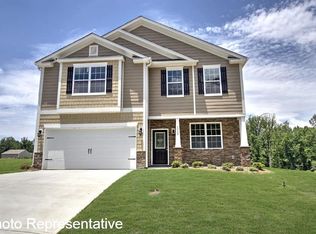 906 Newport Ct, Asheville, NC 28806