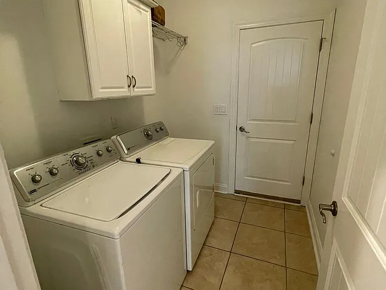 603 Salem Ct — Photo 26
