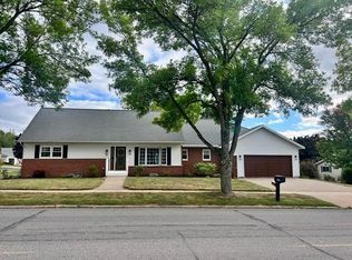 1500 W Adler Rd, Marshfield, WI 54449