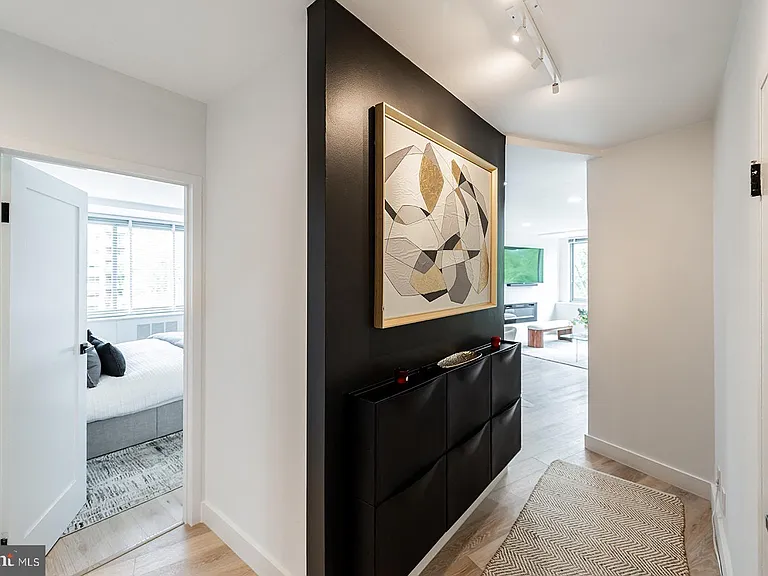 4200 Cathedral Ave NW #1005 — Photo 3