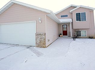 1042 Voyageur St, Saint Cloud, MN 56303