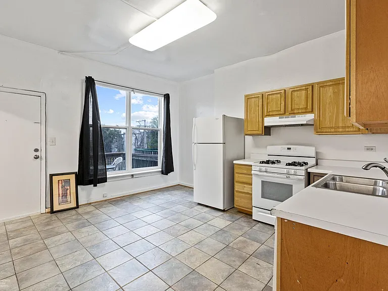 2309 W North Ave #3 — Photo 24