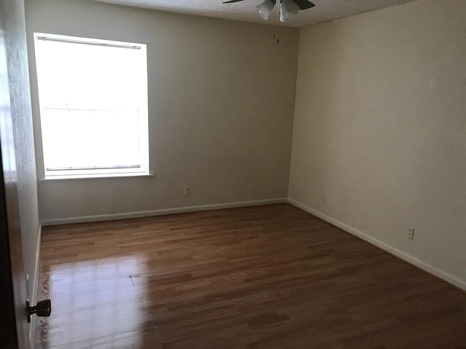 2 bed, 850 sqft, $1,050 — Photo 4