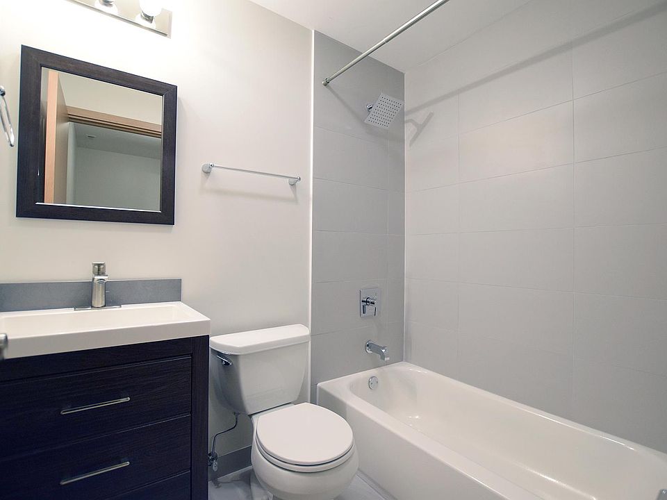 1st image of 3802 W Montrose Ave #201