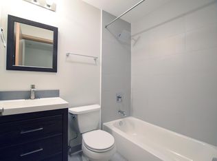 3802 W Montrose Ave #201, Chicago, IL 60625