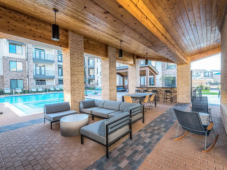 Reserve on Kingsland — Photo 26