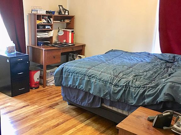 5th image of 438 Clinton Ave