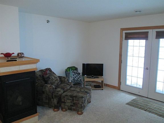 5th image of 114 Pilgrim Dr #2