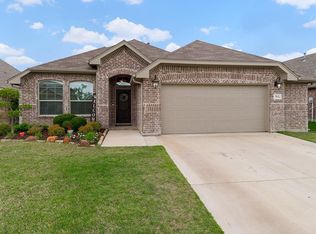 513 Firethorn Ct, Burleson, TX 76028