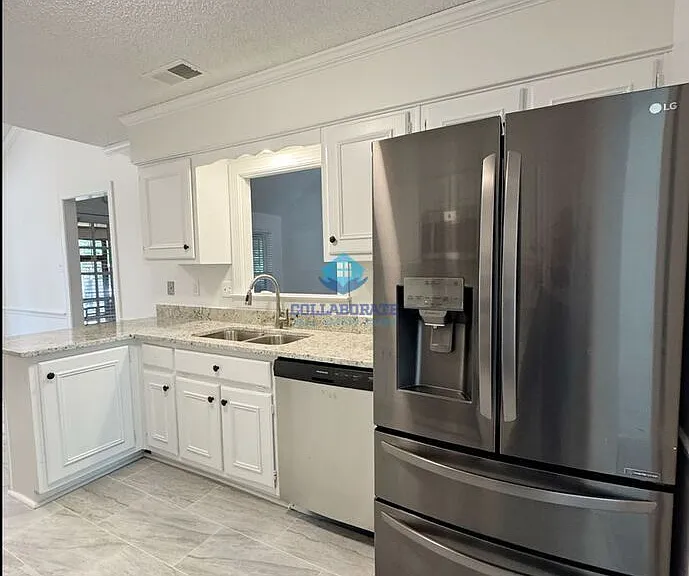 8070 Farmingdale Rd — Photo 5