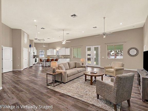 5th image of 15758 S MAUI Circle