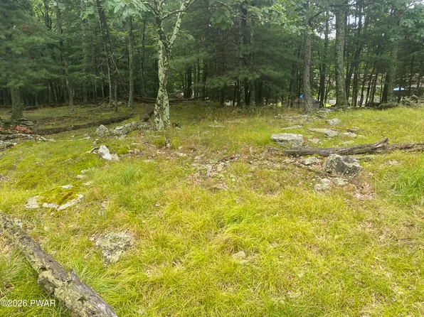 110/112 Re Redwood Ct, Milford, PA 18337