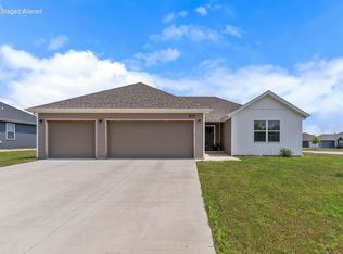 578 W Oak Lawn Street, Rogersville, MO 65742