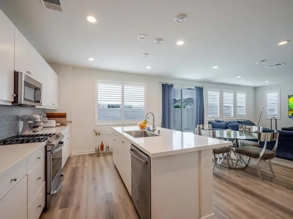 27754 Heritage Ln, Valley Center, CA 92082