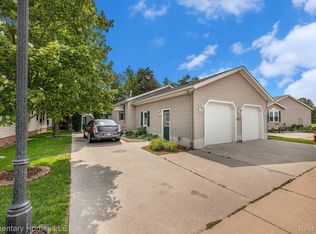 6148 S Branch Ln, Smiths Creek, MI 48074