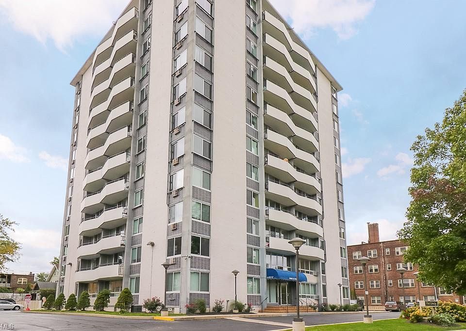 1st image of 11811 Lake Ave APT 902