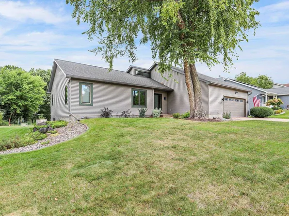1321 Wayridge Dr, Madison, WI 53704