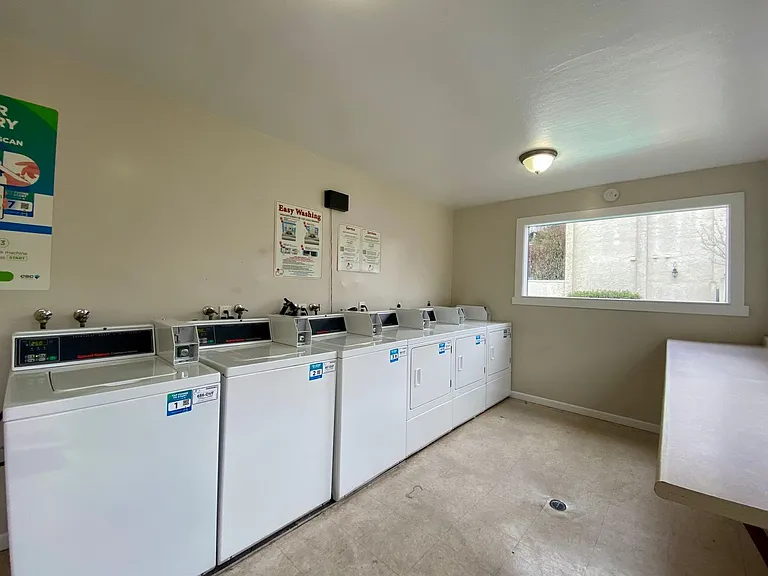 220 Berry Ct #1-24 — Photo 9