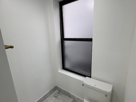 5th image of 163 Eldridge St APT 5