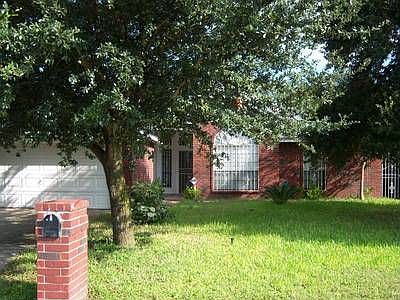 1st image of 2315 Nicole Dr