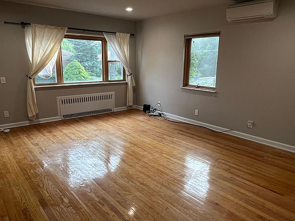 2nd image of 259 Westview Ave