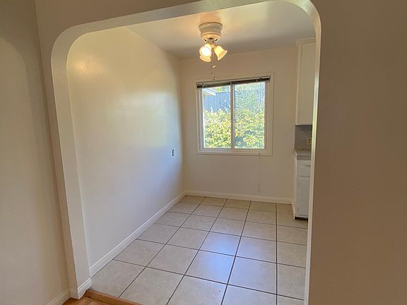 4th image of 3951 1/2 Louisiana St