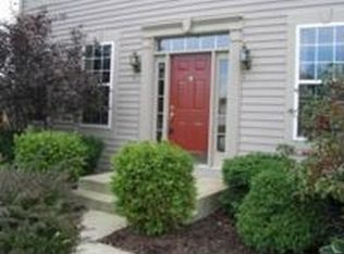 457 Mockingbird Ct, Lindenhurst, IL 60046