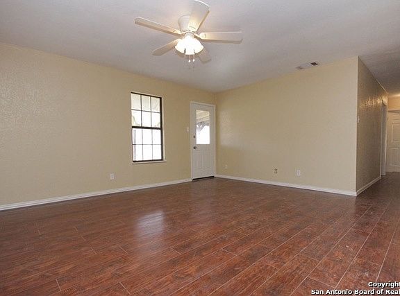 5th image of 3405 Harvest Dr