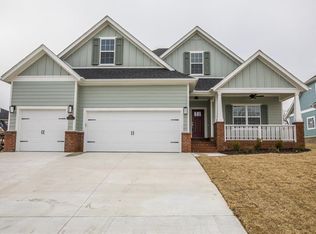 807 Wembley Park, Cave Springs, AR 72718