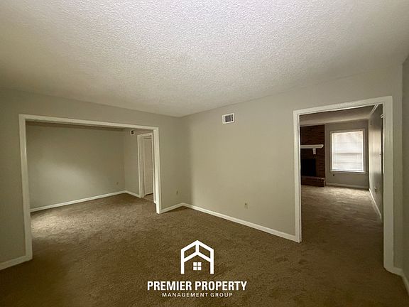 3rd image of 7149 Tulip Trail Dr