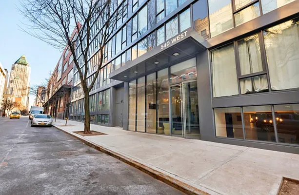 Rented by Compass | media 58